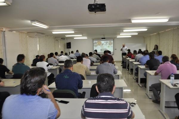 Técnicos participam de curso sobre controle biológico de pragas