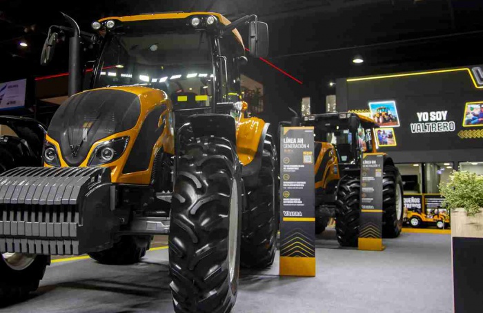 Valtra leva Série A5 e plataforma FarmENGAGE à Rural 2026