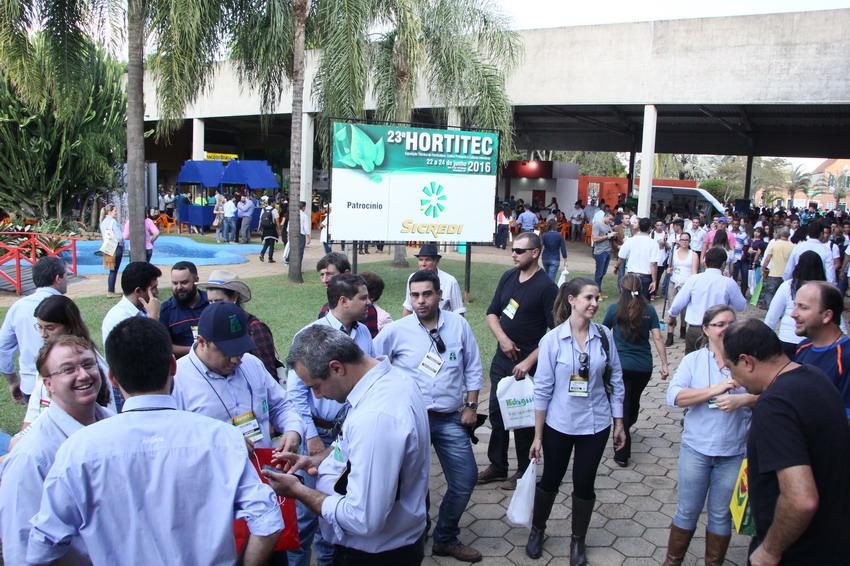 ​Produtores prestigiam a 23ª Hortitec