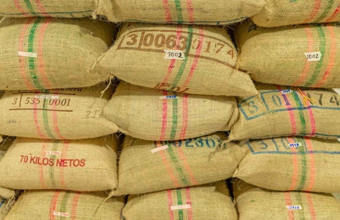 Exportação de café do Brasil cai 20% em outubro de 2025