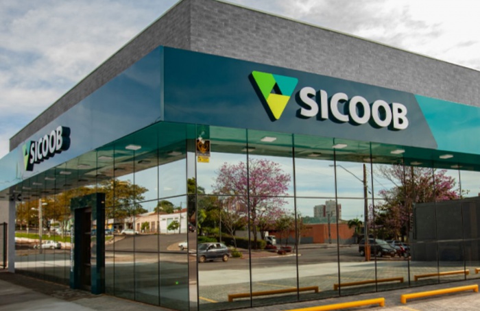 Sicoob chega à marca de oito milhões de cooperados