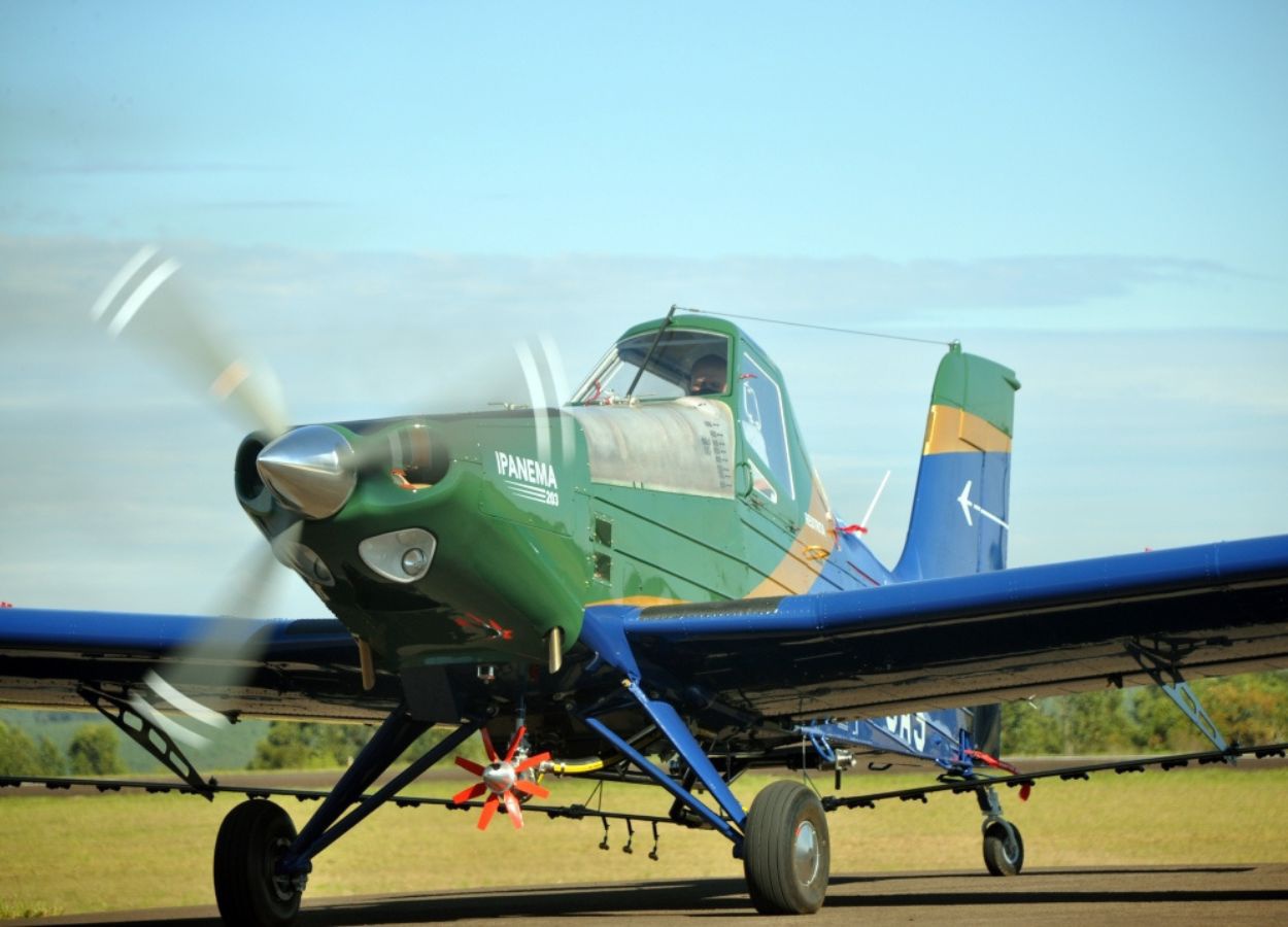 Embraer anuncia 300 vagas de estágio em todo o Brasil