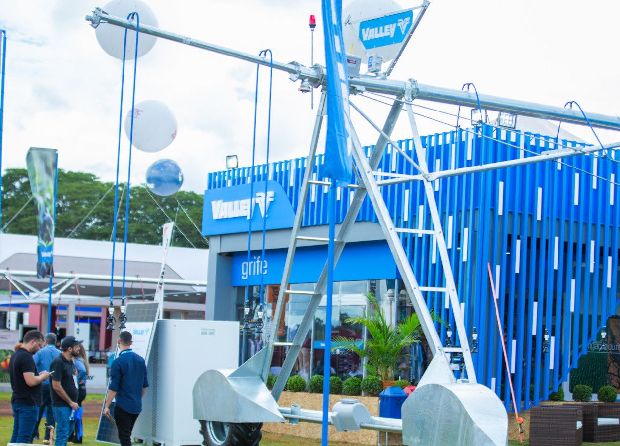 Estande da Valley une irrigação e imersão na Agrishow 2025