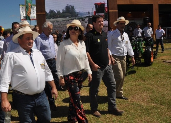 Ministra da Agricultura visita Bahia Farm Show