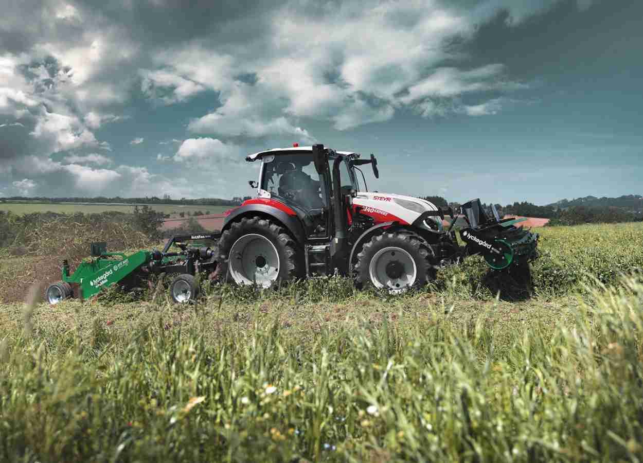 Steyr amplia linha Expert 110-140cv com nova transmissão S-Control 8