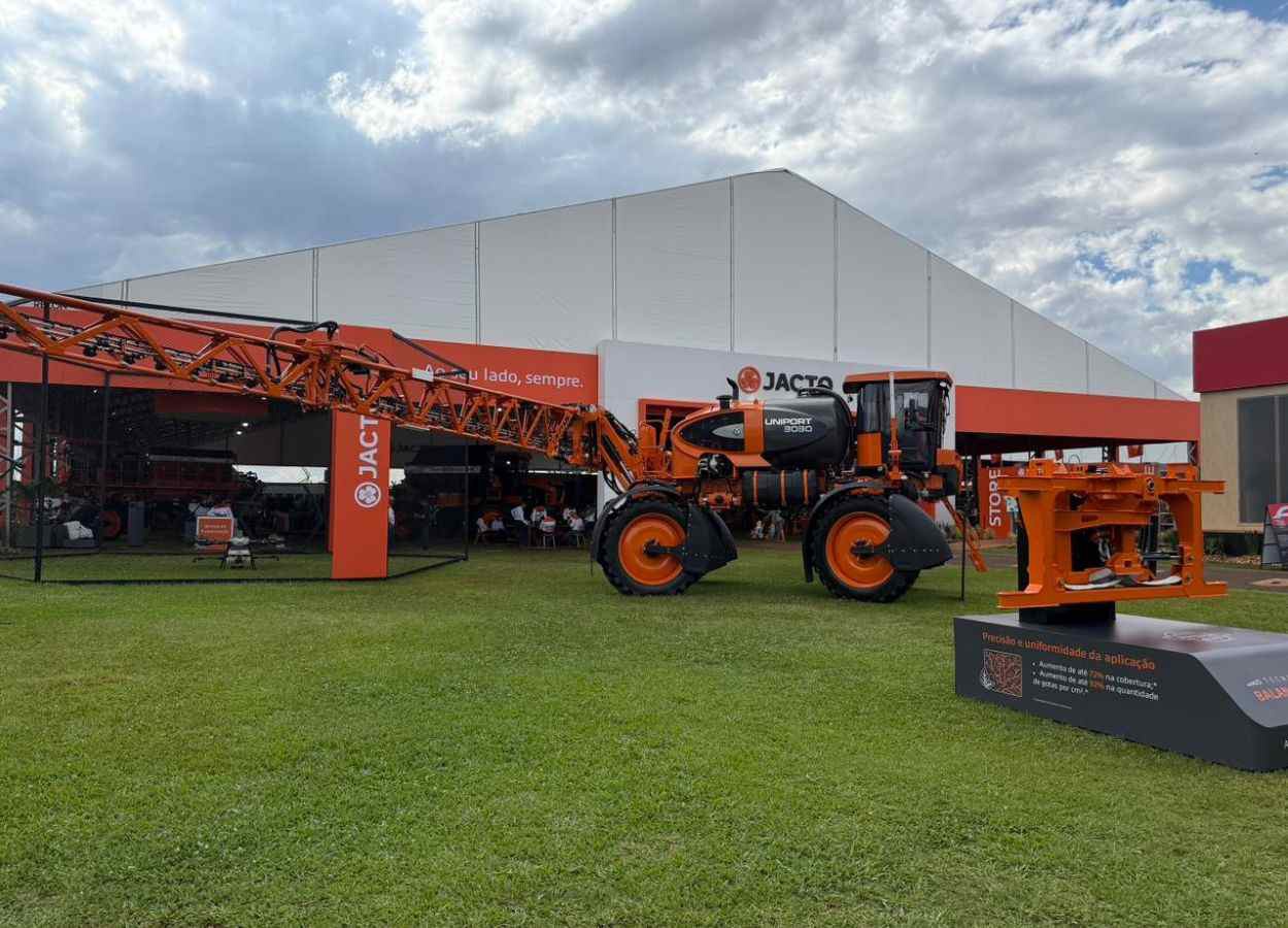 Novidades da linha Uniport são exibidas pela Jacto no Show Rural