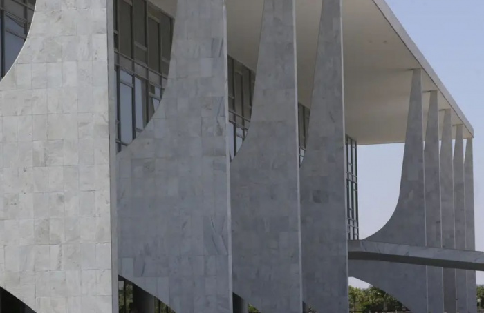 El gobierno inicia un proceso de reciprocidad contra los aranceles estadounidenses.