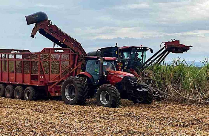 Case IH testa trator a etanol em parceria com a São Martinho