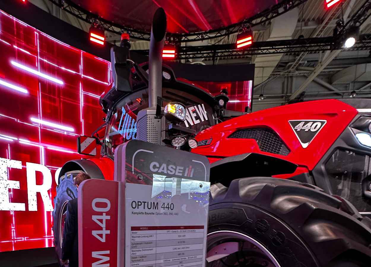 Case IH präsentiert auf der Agritechnica 2025 neue Funktionen für seine Traktoren der Marken Farmall, Puma und Optum.