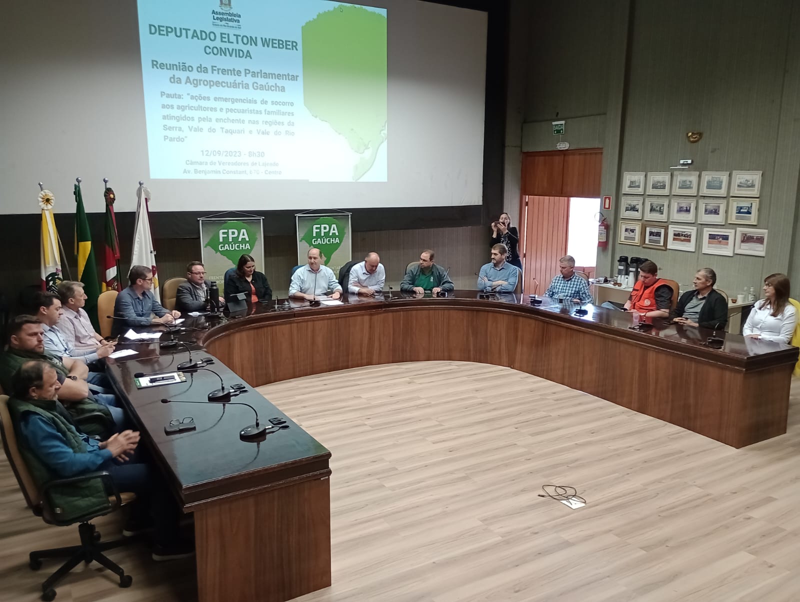 Reunião em Lajeado discute ações emergenciais para agricultores atingidos pelas enchentes no RS