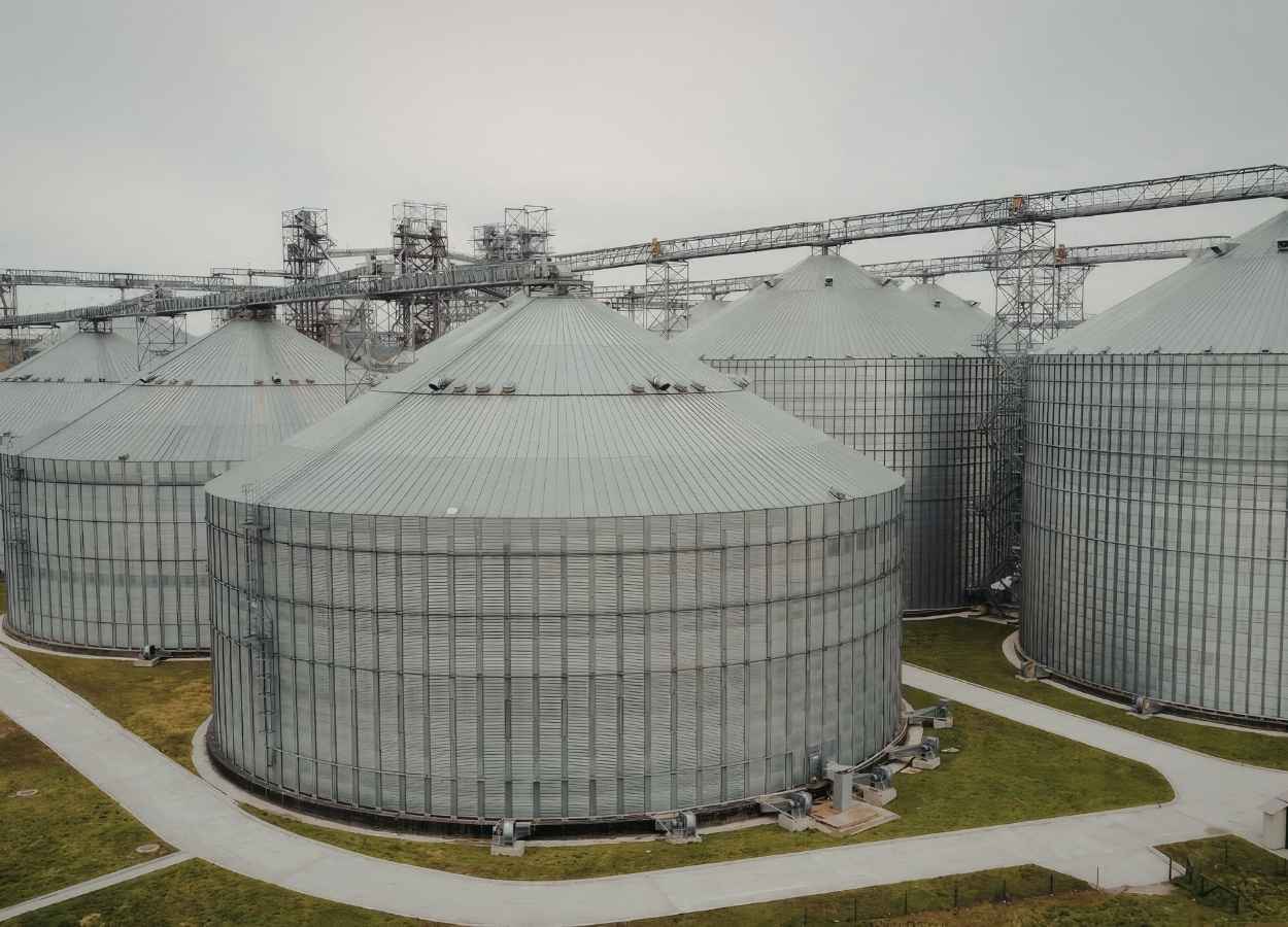 Déficit de armazenagem pressiona agro de Mato Grosso