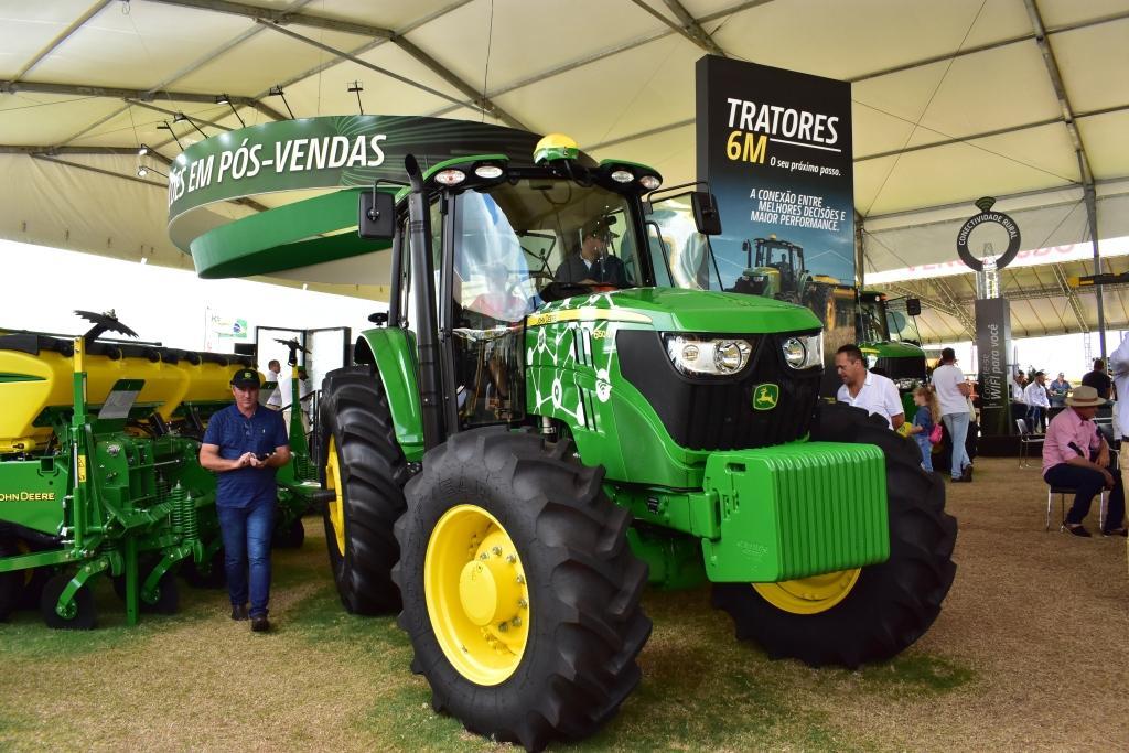 Rural Show Special: John Deere launches line of tractors and sprayers