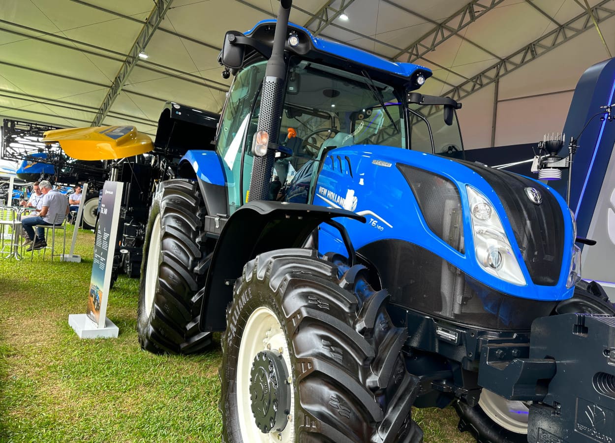 New Holland expõe o T6.140 Electro Command no Show Rural 2025