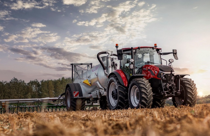 Case IH revela na França novos modelos Farmall C 2025