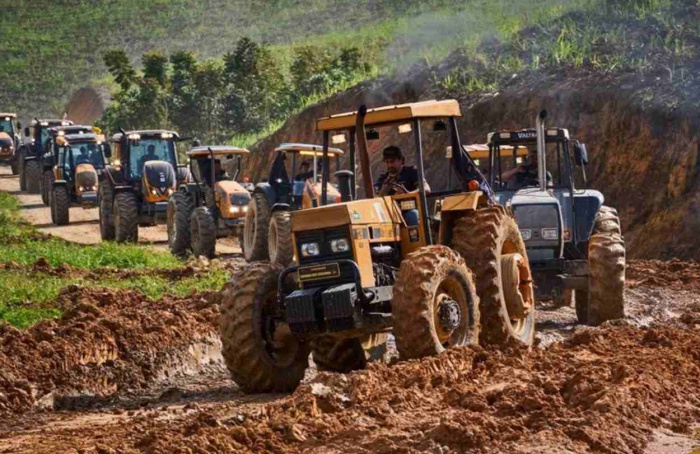 Valtra leva expedição de tratores ao Oeste da Bahia