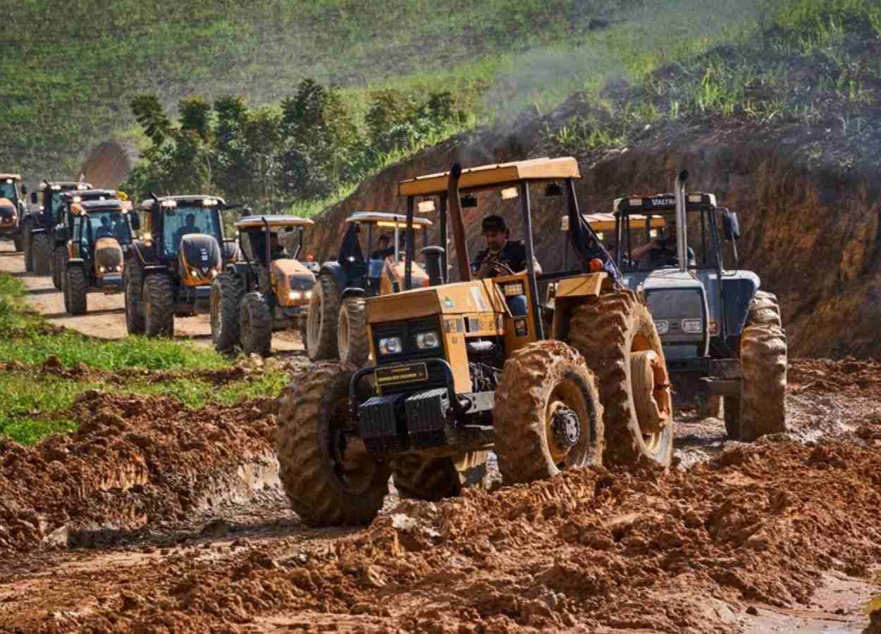 Valtra leva expedição de tratores ao Oeste da Bahia