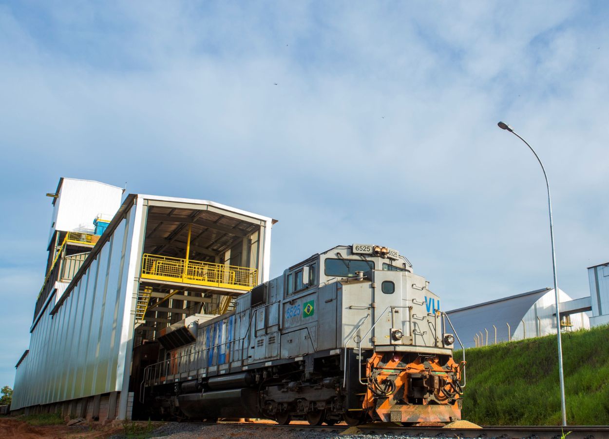 Volume ferroviário chega a 15 bilhões de TKU, aumento de 4,1% em relação ao ano anterior