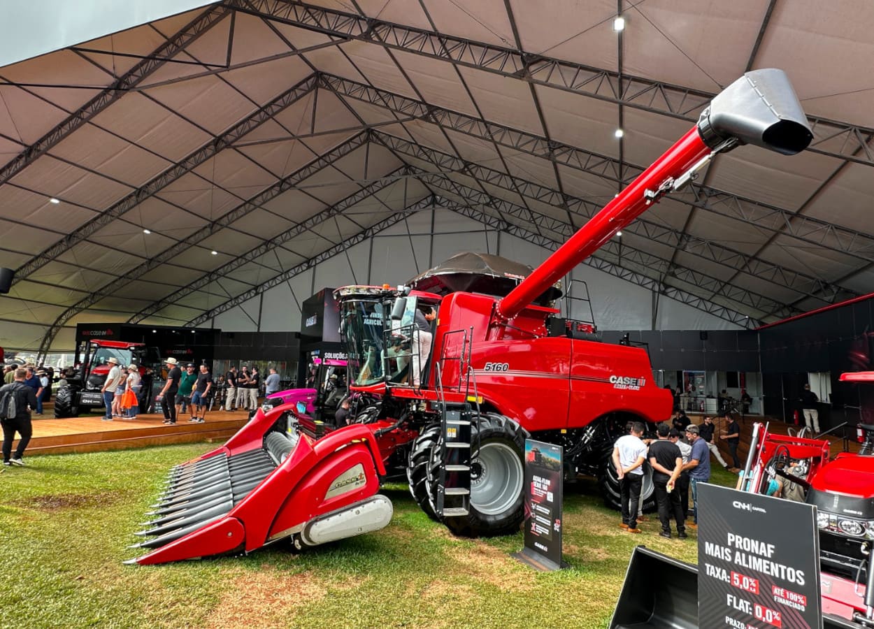 Case IH expõe colhedoras Axial-Flow Série 160 em Cascavel