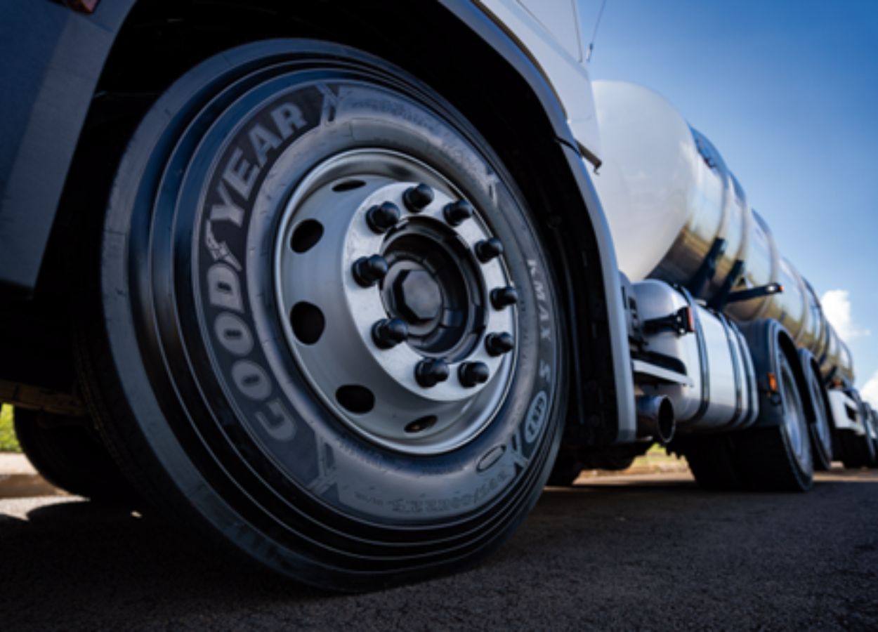 Goodyear étend la capacité de charge du KMax S GEN2 pour le transport agricole