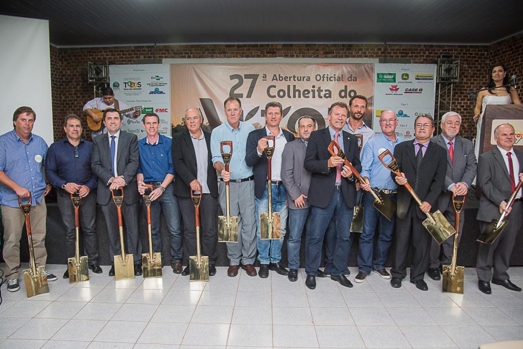 Homenageados recebem distinção do setor arrozeiro gaúcho na Abertura Oficial da Colheita do Arroz