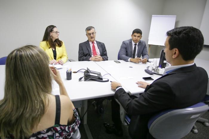 CNA e Caixa Econômica debatem renegociação de dívidas