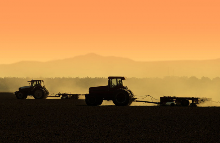 Grain producer in Paraná has an average of three tractors per property, research shows