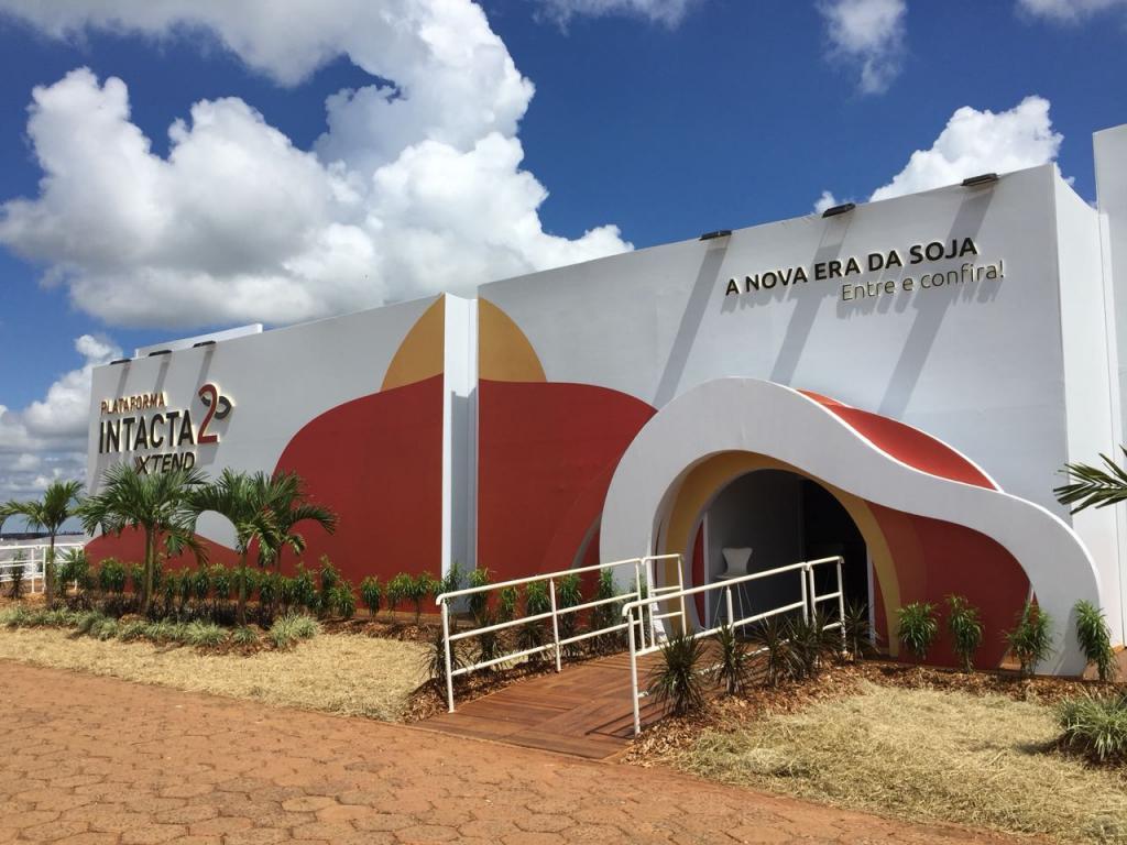 Monsanto apresenta a produtores goianos nova tecnologia para soja durante a Tecnoshow Comigo 2018, em Rio Verde