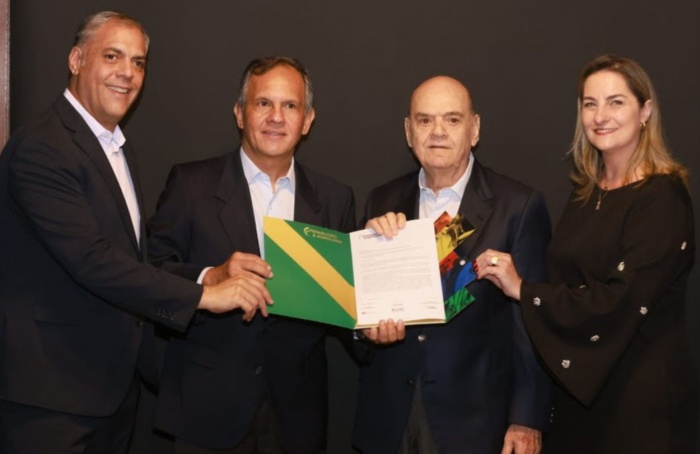 Fenasucro & Agrocana empossa Carlos Ubiratan Garms como presidente de honra de sua 30ª edição