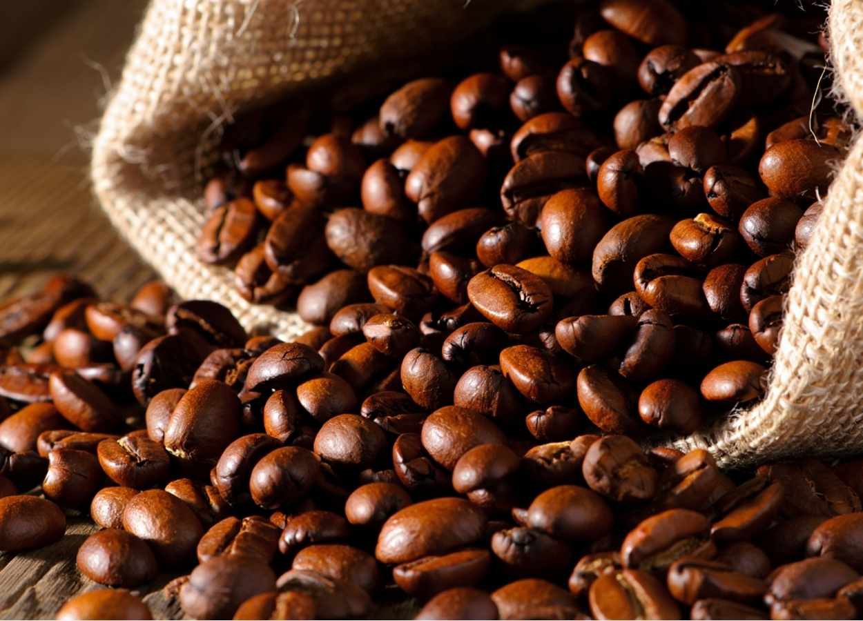 Hedgepoint reduz projeção de superávit global de café
