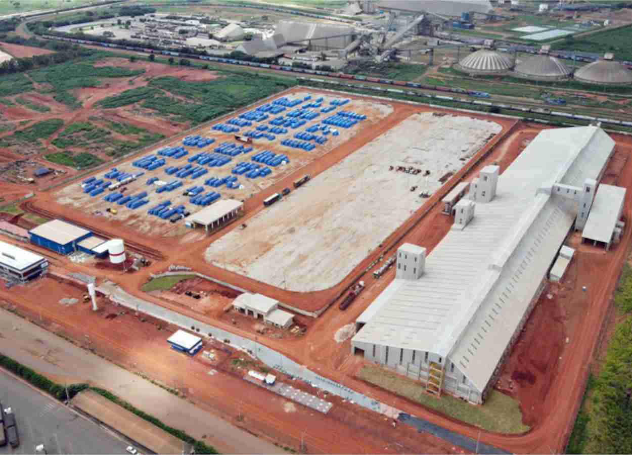 Complexo integra operações de insumos e algodão