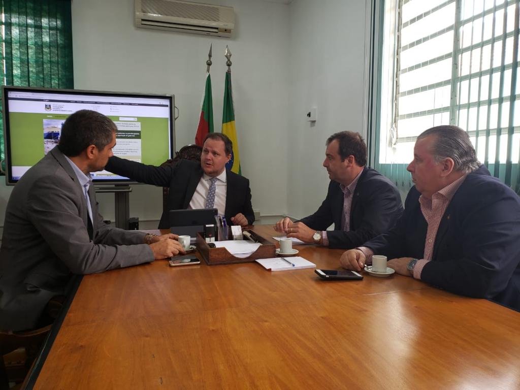 Secretário da Agricultura recebe pautas do setor arrozeiro gaúcho