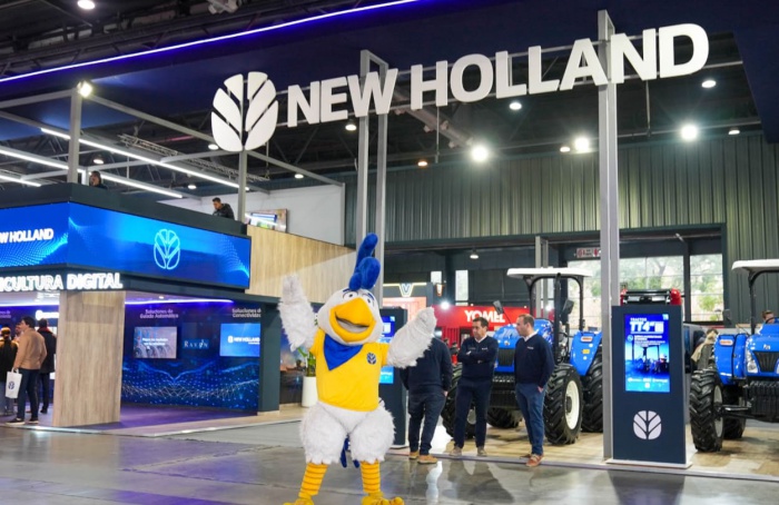 New Holland foca em forragem na 137ª Exposição Rural de Buenos Aires