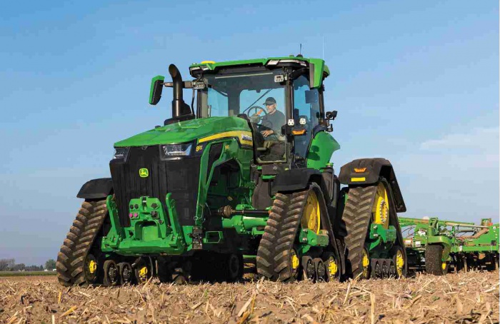 John Deere apresenta novos tratores 8R e 8RX com até 540 cv