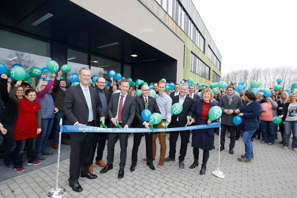 Bayer inaugura nova estufa para a pesquisa de inseticidas