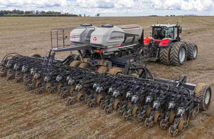 Massey Ferguson apresenta plantadeira Momentum de 30 e 40 linhas