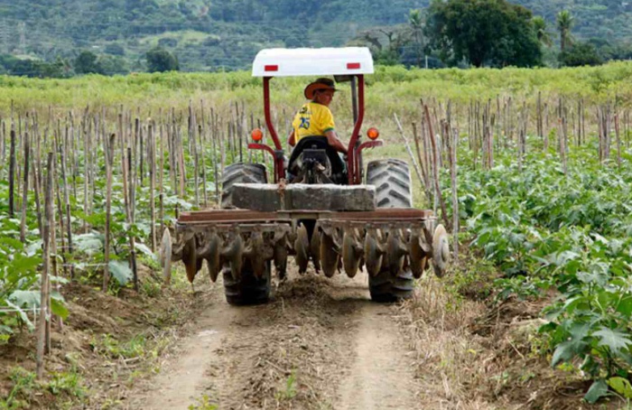 Conab lança projeto para ampliar mecanização no campo