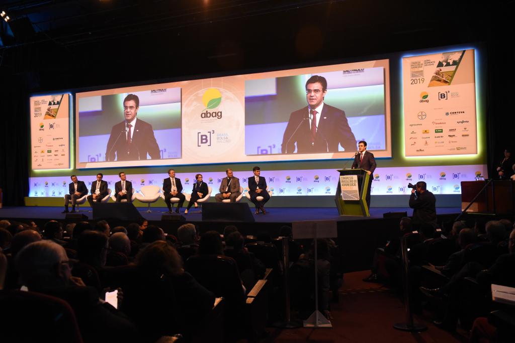 Protagonismo do agro brasileiro é discutido no Congresso ABAG