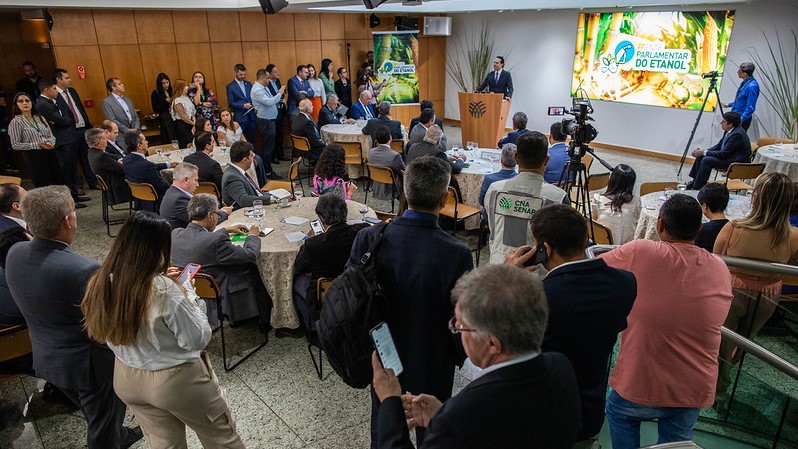 Frente Parlamentar do Etanol fortalecerá agenda ambiental no Congresso