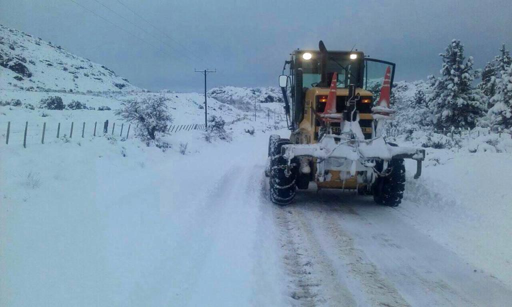 Máquinas New Holland ajudam durante nevasca recorde na Argentina