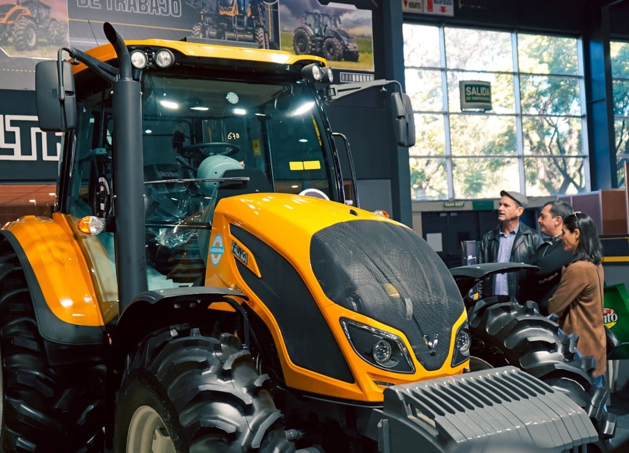 Valtra apporte des solutions intégrées au congrès Aapresid 2025