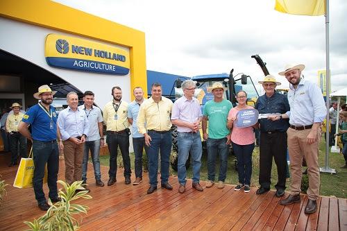Especial Show Rural: New Holland e Seab entregam unidade do Trator Solidário