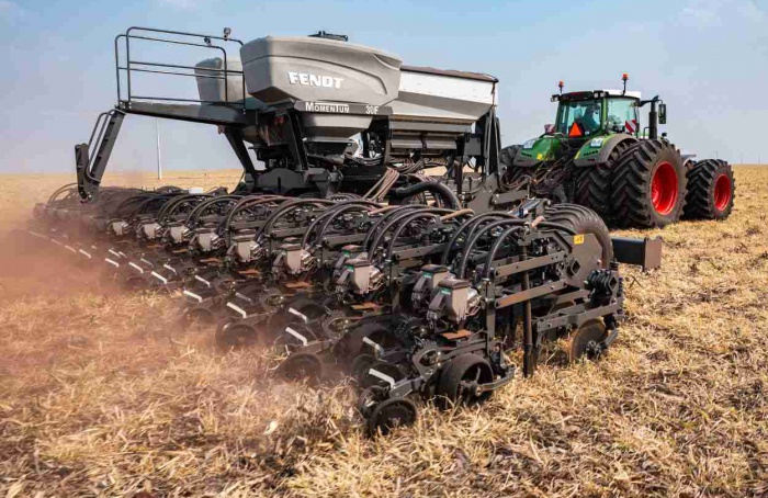 Fendt leva alta tecnologia à abertura do plantio da soja em MS