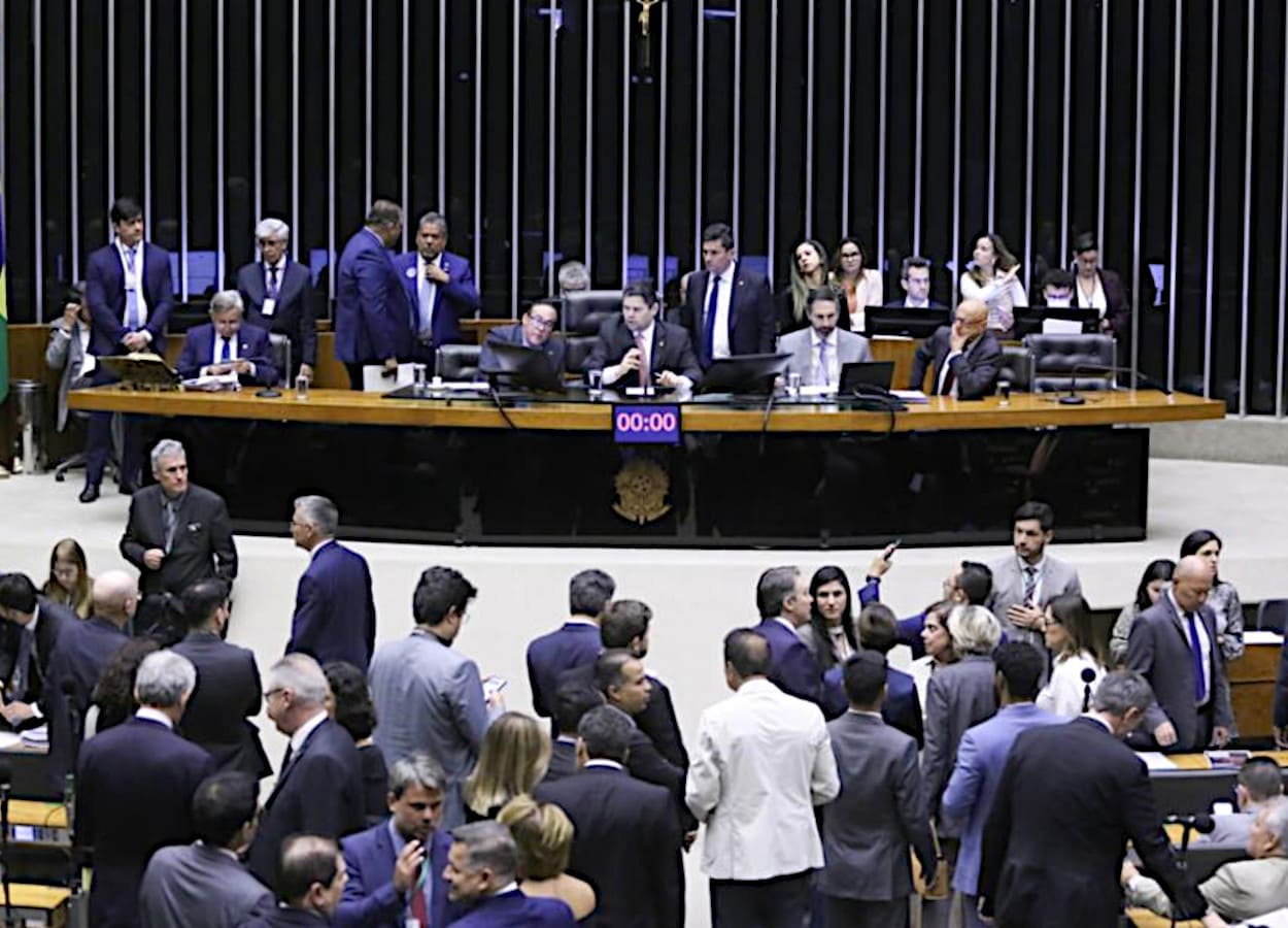 Legislativo restabelece isenção de registro para bioinsumos produzidos na fazenda