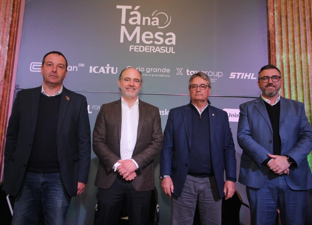 Redução da produção acompanha queda do consumo e excesso de estoques no país, apontam arrozeiros