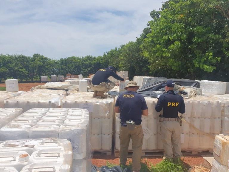 Operação conjunta apreende defensivos agrícolas irregulares em Mato Grosso