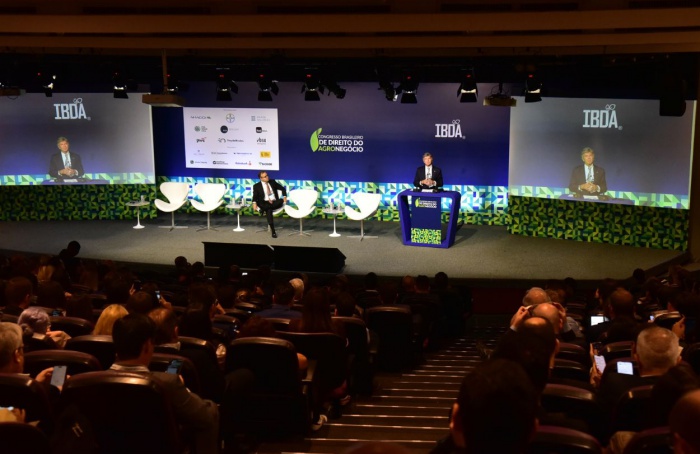 Crise de crédito pauta congresso jurídico do agro