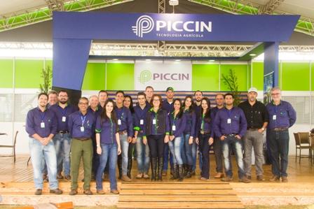 Piccin Tecnologia Agrícola lança distribuidor multifuncional de adubos na Agrishow 2016