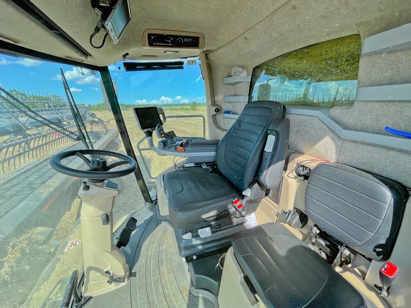 Interior da cabine premium da Ideal 9T, o complemento sempre com letra maiúscula, bem como IDEAL sempre em caixa alta&nbsp;&nbsp;