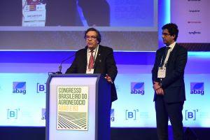 Congresso debateu formas do Brasil se adaptar ao cenário mundial marcado por uma guerra comercial