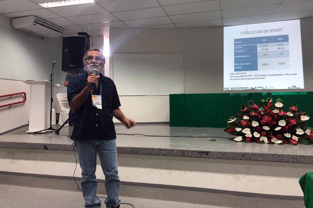 Pesquisador apresenta soluções em seminário sobre citricultura em SE